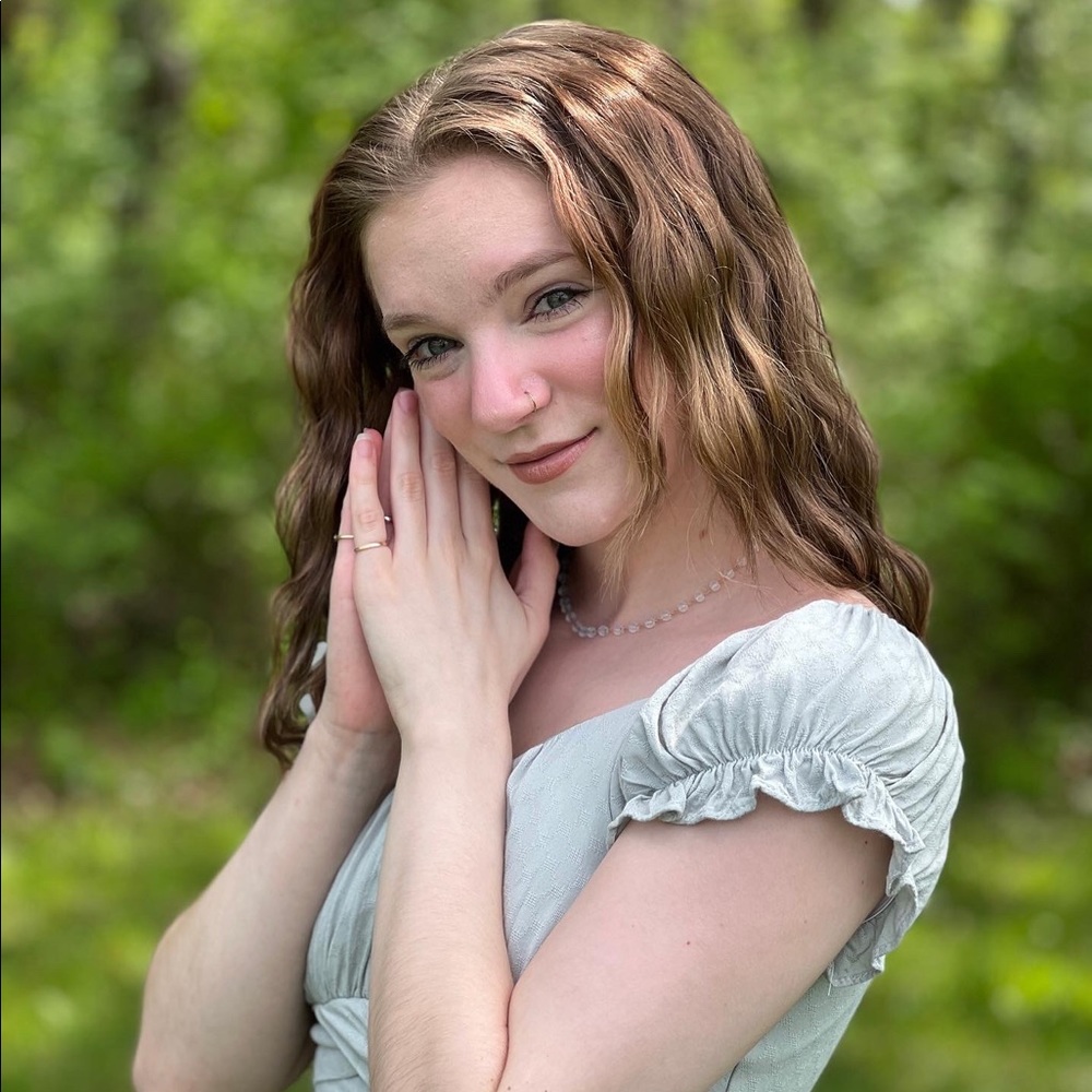 Meet your Posher, Annie